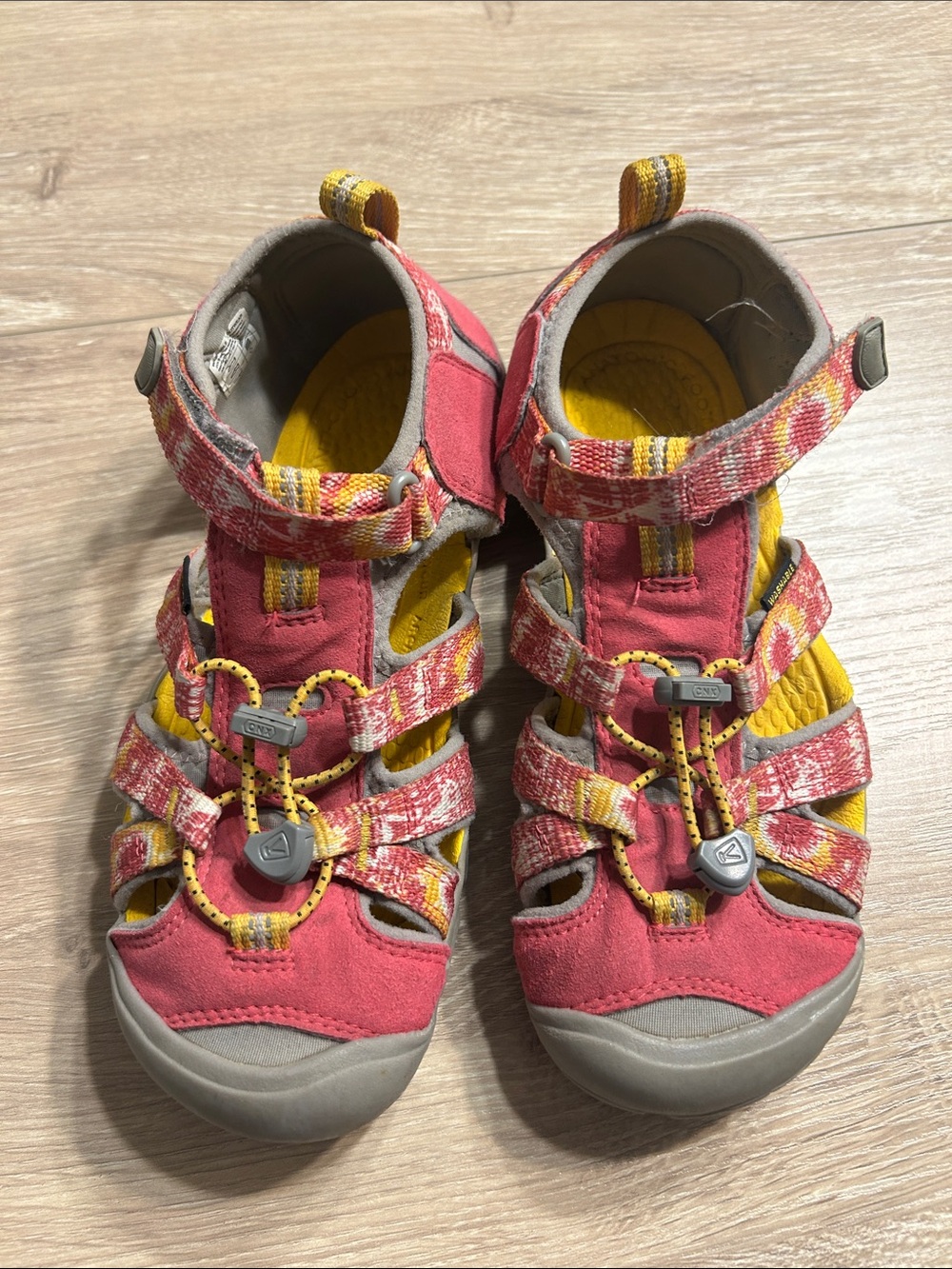 Keen Kids Coral Pink and Yellow Closed-Toe Sport Sandals, Sz4,